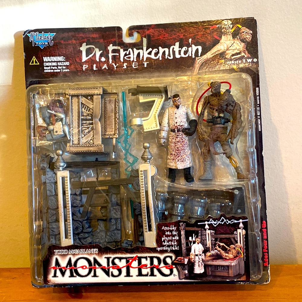 Vintage 98 Todd McFarlane's  Monsters Series 2  Dr. Frankenstein Playset NIP